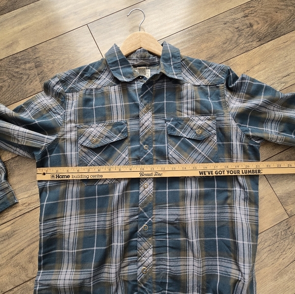 L. L. Bean Men's Medium Blue Polyester Plaid Shirt - Picture 9 of 13